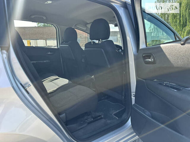 Серый Пежо 5008, объемом двигателя 1.56 л и пробегом 271 тыс. км за 6850 $, фото 31 на Automoto.ua