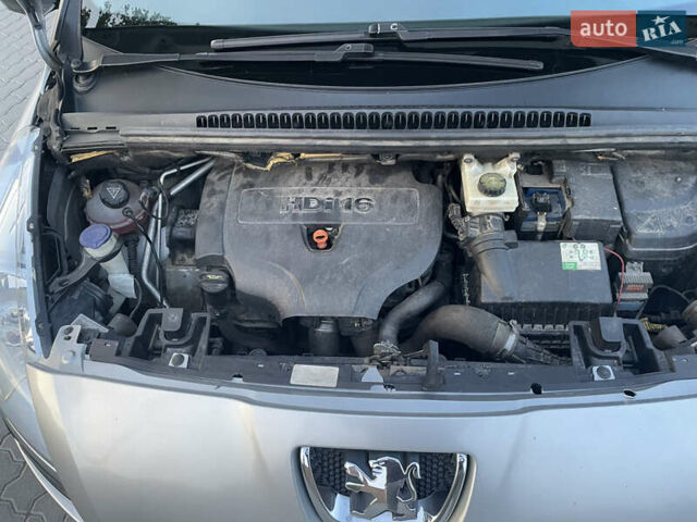 Сірий Пежо 5008, об'ємом двигуна 2 л та пробігом 337 тис. км за 9000 $, фото 40 на Automoto.ua