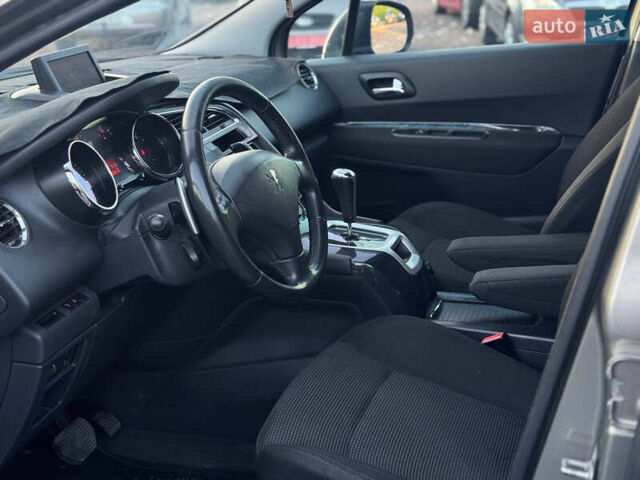Серый Пежо 5008, объемом двигателя 1.56 л и пробегом 268 тыс. км за 7290 $, фото 14 на Automoto.ua