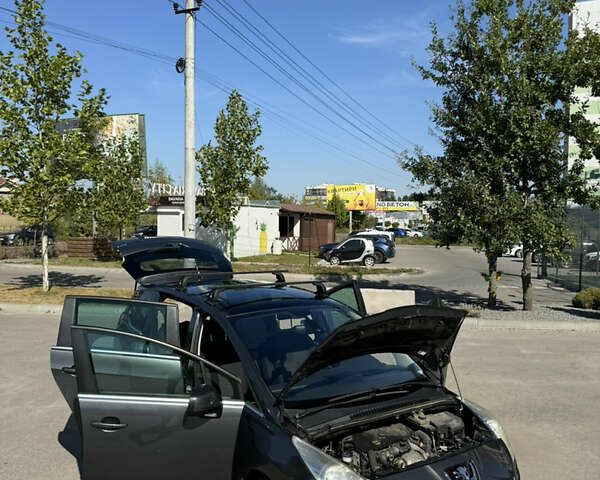 Серый Пежо 5008, объемом двигателя 1.6 л и пробегом 298 тыс. км за 7500 $, фото 12 на Automoto.ua