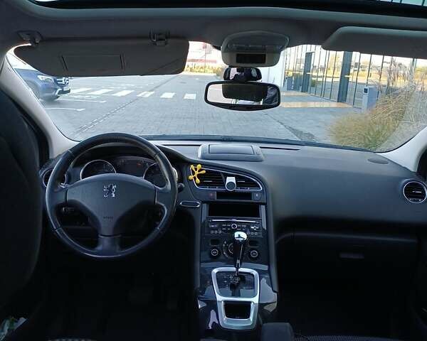 Серый Пежо 5008, объемом двигателя 2 л и пробегом 264 тыс. км за 9900 $, фото 5 на Automoto.ua