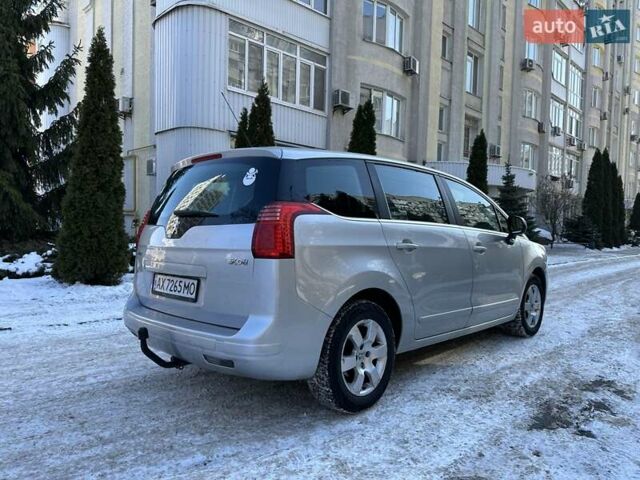 Серый Пежо 5008, объемом двигателя 1.56 л и пробегом 251 тыс. км за 7900 $, фото 4 на Automoto.ua