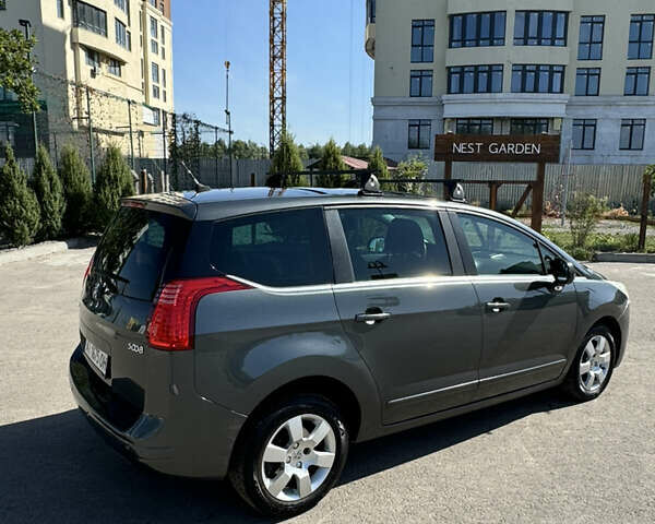 Серый Пежо 5008, объемом двигателя 1.6 л и пробегом 298 тыс. км за 7500 $, фото 1 на Automoto.ua