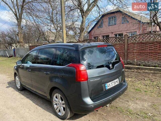 Серый Пежо 5008, объемом двигателя 1.6 л и пробегом 294 тыс. км за 7600 $, фото 6 на Automoto.ua