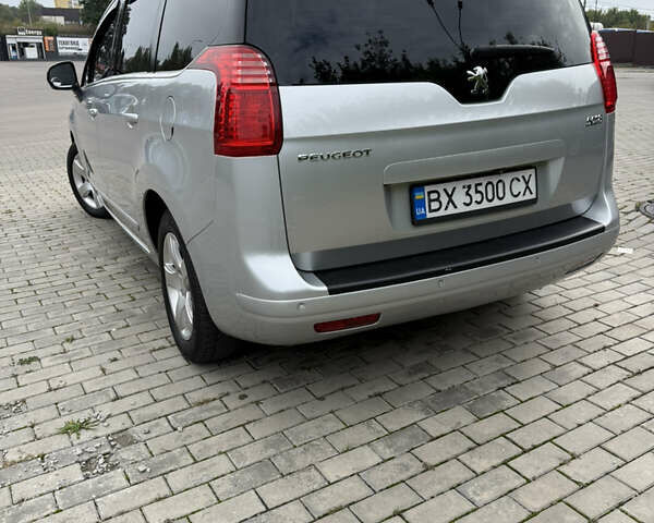 Серый Пежо 5008, объемом двигателя 2 л и пробегом 306 тыс. км за 8800 $, фото 4 на Automoto.ua