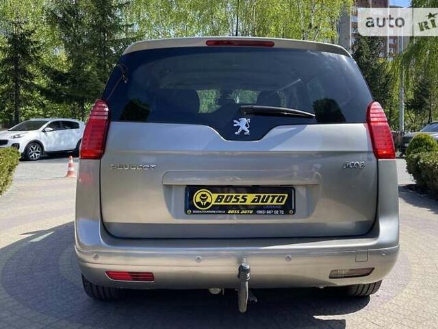 Сірий Пежо 5008, об'ємом двигуна 2 л та пробігом 175 тис. км за 9800 $, фото 5 на Automoto.ua