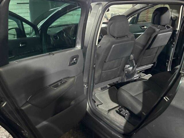 Сірий Пежо 5008, об'ємом двигуна 1.6 л та пробігом 179 тис. км за 6500 $, фото 17 на Automoto.ua