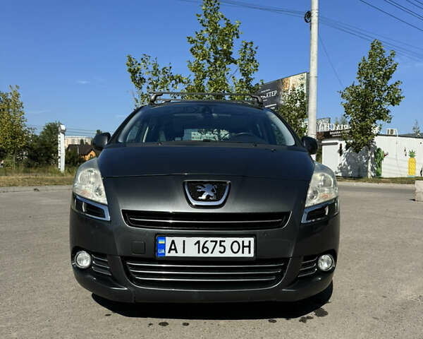 Серый Пежо 5008, объемом двигателя 1.6 л и пробегом 298 тыс. км за 7500 $, фото 2 на Automoto.ua