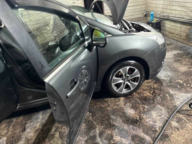 Сірий Пежо 5008, об'ємом двигуна 1.6 л та пробігом 179 тис. км за 6500 $, фото 4 на Automoto.ua