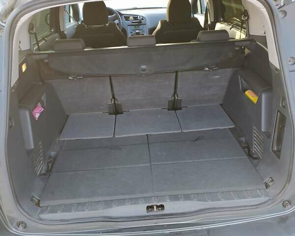 Серый Пежо 5008, объемом двигателя 1.56 л и пробегом 320 тыс. км за 8200 $, фото 5 на Automoto.ua