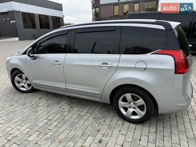 Серый Пежо 5008, объемом двигателя 2 л и пробегом 306 тыс. км за 8800 $, фото 2 на Automoto.ua