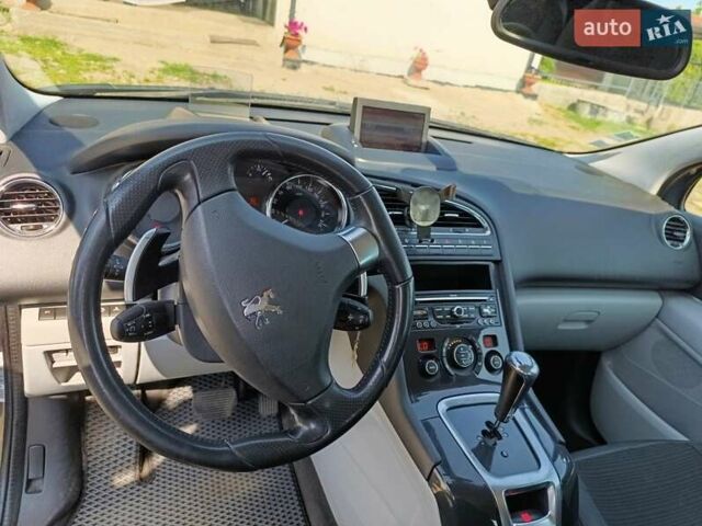 Сірий Пежо 5008, об'ємом двигуна 1.6 л та пробігом 270 тис. км за 9000 $, фото 1 на Automoto.ua