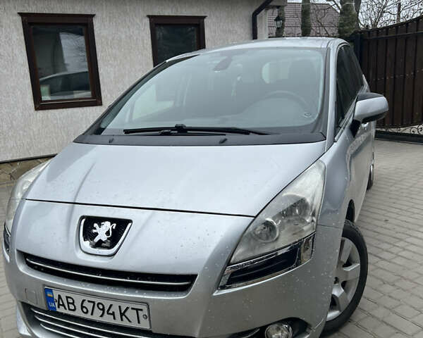 Серый Пежо 5008, объемом двигателя 1.6 л и пробегом 273 тыс. км за 8400 $, фото 61 на Automoto.ua