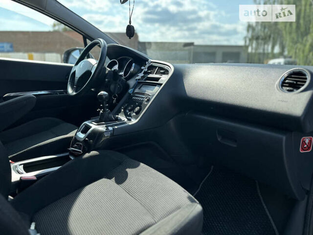 Серый Пежо 5008, объемом двигателя 1.56 л и пробегом 271 тыс. км за 6850 $, фото 25 на Automoto.ua