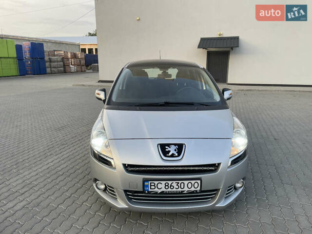 Сірий Пежо 5008, об'ємом двигуна 2 л та пробігом 337 тис. км за 9000 $, фото 4 на Automoto.ua
