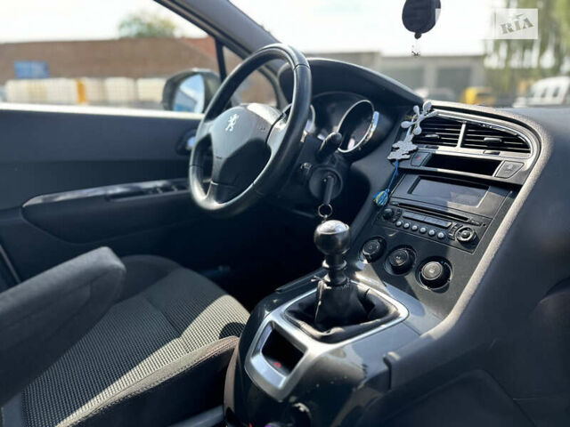 Серый Пежо 5008, объемом двигателя 1.56 л и пробегом 271 тыс. км за 6850 $, фото 26 на Automoto.ua