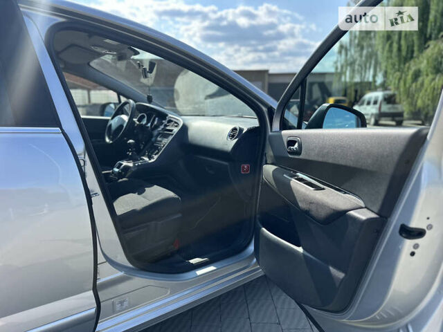 Серый Пежо 5008, объемом двигателя 1.56 л и пробегом 271 тыс. км за 6850 $, фото 23 на Automoto.ua