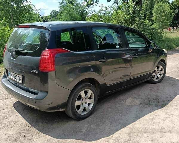 Серый Пежо 5008, объемом двигателя 1.6 л и пробегом 240 тыс. км за 6500 $, фото 3 на Automoto.ua