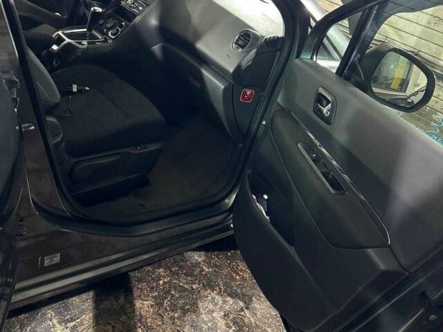 Сірий Пежо 5008, об'ємом двигуна 1.6 л та пробігом 179 тис. км за 6500 $, фото 22 на Automoto.ua