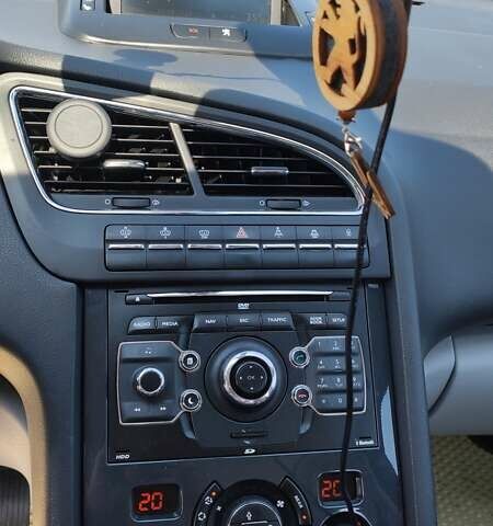 Серый Пежо 5008, объемом двигателя 1.56 л и пробегом 292 тыс. км за 7800 $, фото 39 на Automoto.ua