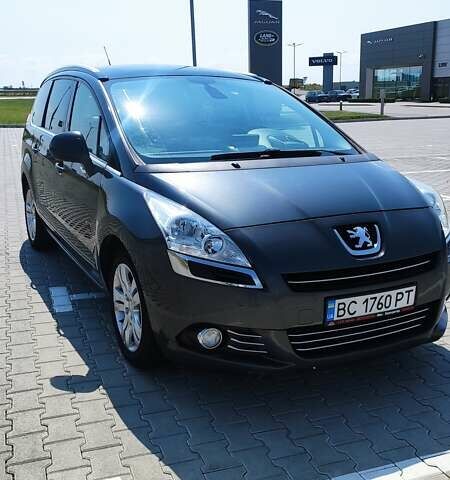 Серый Пежо 5008, объемом двигателя 1.56 л и пробегом 292 тыс. км за 7800 $, фото 1 на Automoto.ua