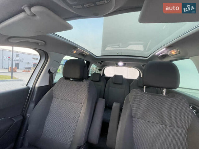 Сірий Пежо 5008, об'ємом двигуна 2 л та пробігом 337 тис. км за 9000 $, фото 30 на Automoto.ua