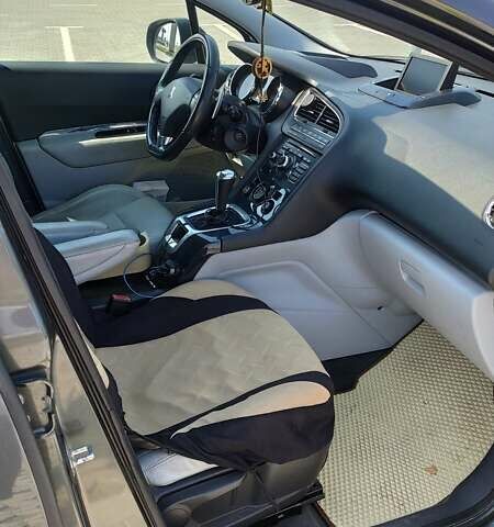 Серый Пежо 5008, объемом двигателя 1.56 л и пробегом 292 тыс. км за 7800 $, фото 26 на Automoto.ua