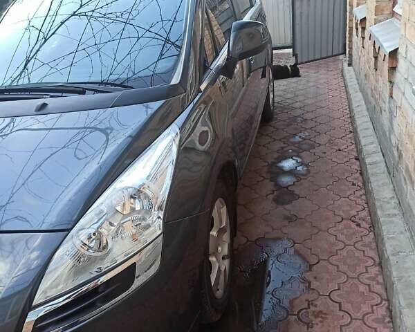 Серый Пежо 5008, объемом двигателя 1.6 л и пробегом 212 тыс. км за 7100 $, фото 5 на Automoto.ua