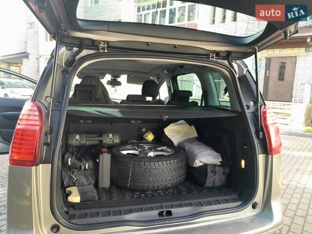 Сірий Пежо 5008, об'ємом двигуна 1.6 л та пробігом 193 тис. км за 7950 $, фото 8 на Automoto.ua