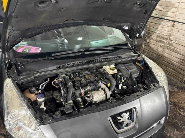 Сірий Пежо 5008, об'ємом двигуна 1.6 л та пробігом 179 тис. км за 6500 $, фото 12 на Automoto.ua