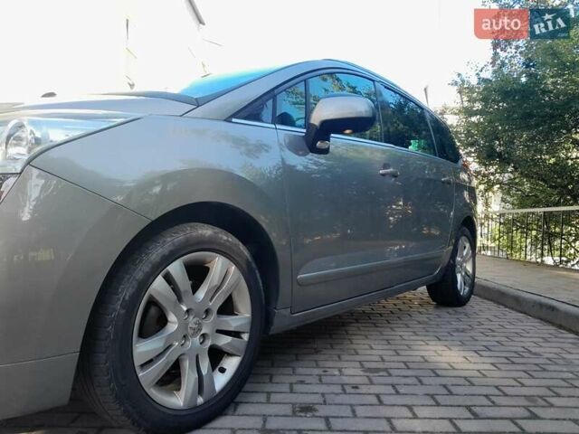 Сірий Пежо 5008, об'ємом двигуна 1.6 л та пробігом 193 тис. км за 7950 $, фото 5 на Automoto.ua