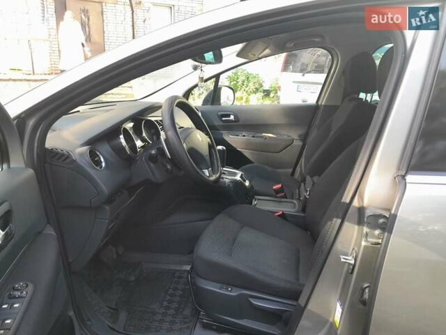 Сірий Пежо 5008, об'ємом двигуна 1.6 л та пробігом 193 тис. км за 7950 $, фото 2 на Automoto.ua