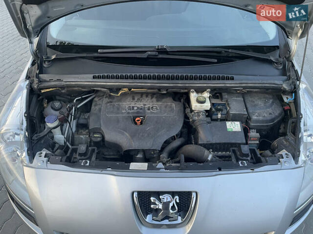 Сірий Пежо 5008, об'ємом двигуна 2 л та пробігом 337 тис. км за 9000 $, фото 41 на Automoto.ua
