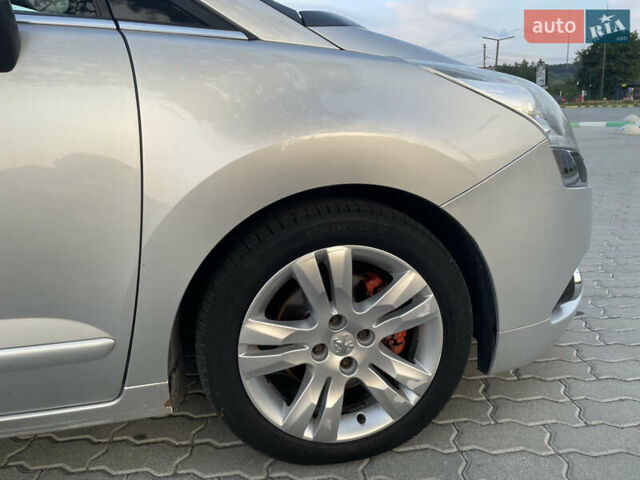 Сірий Пежо 5008, об'ємом двигуна 2 л та пробігом 337 тис. км за 9000 $, фото 33 на Automoto.ua