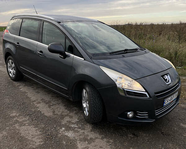Серый Пежо 5008, объемом двигателя 1.6 л и пробегом 226 тыс. км за 8000 $, фото 5 на Automoto.ua