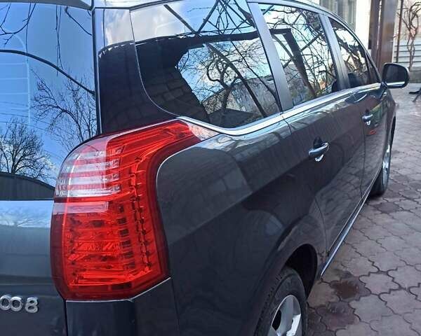Серый Пежо 5008, объемом двигателя 1.6 л и пробегом 212 тыс. км за 7100 $, фото 7 на Automoto.ua