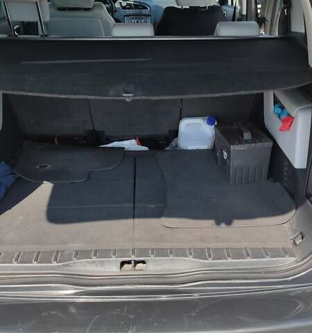 Серый Пежо 5008, объемом двигателя 1.56 л и пробегом 292 тыс. км за 7800 $, фото 35 на Automoto.ua