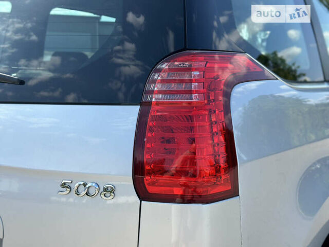 Серый Пежо 5008, объемом двигателя 1.56 л и пробегом 271 тыс. км за 6850 $, фото 17 на Automoto.ua