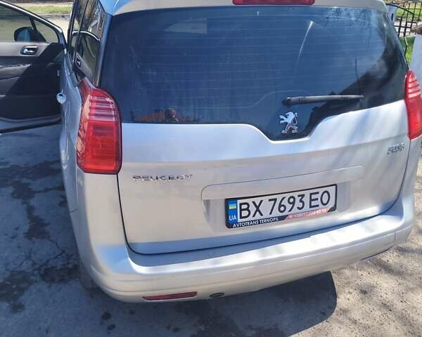 Сірий Пежо 5008, об'ємом двигуна 1.6 л та пробігом 223 тис. км за 7000 $, фото 7 на Automoto.ua
