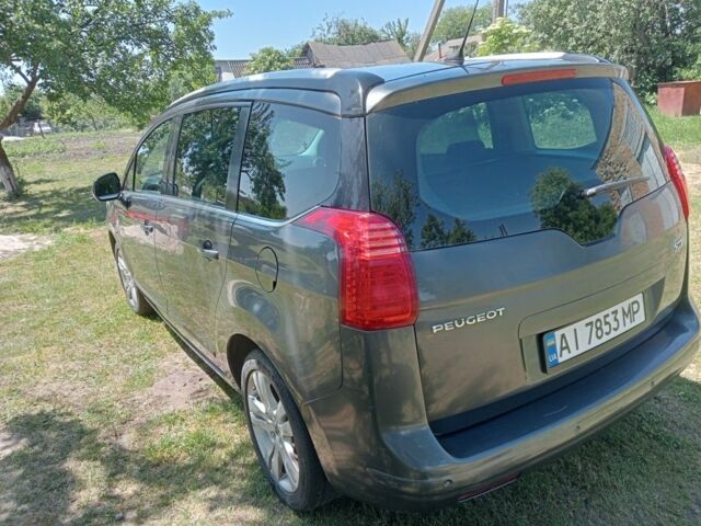 Серый Пежо 5008, объемом двигателя 1.6 л и пробегом 290 тыс. км за 7100 $, фото 3 на Automoto.ua