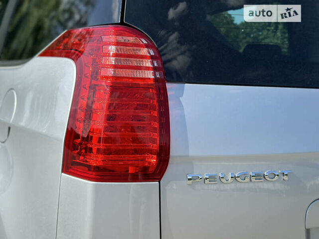 Серый Пежо 5008, объемом двигателя 1.56 л и пробегом 271 тыс. км за 6850 $, фото 19 на Automoto.ua