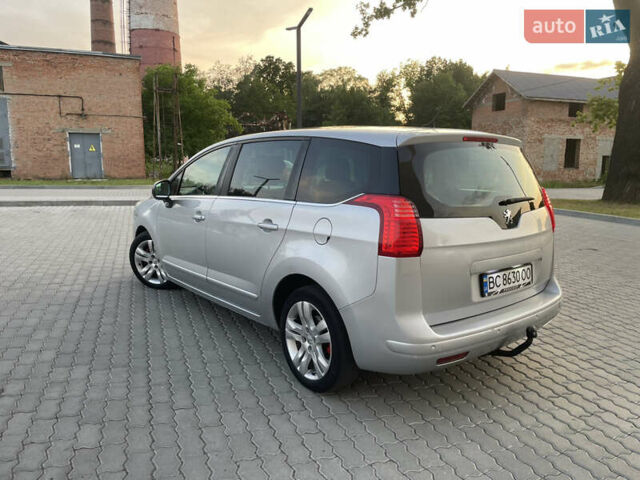 Сірий Пежо 5008, об'ємом двигуна 2 л та пробігом 337 тис. км за 9000 $, фото 9 на Automoto.ua