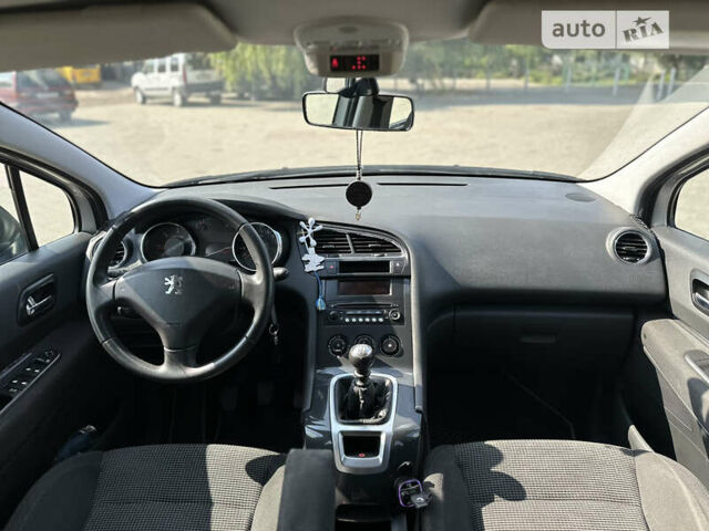 Серый Пежо 5008, объемом двигателя 1.56 л и пробегом 271 тыс. км за 6850 $, фото 33 на Automoto.ua