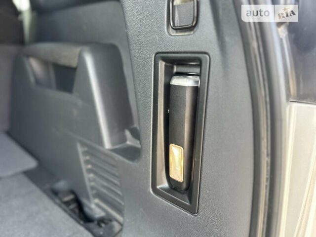 Серый Пежо 5008, объемом двигателя 1.56 л и пробегом 271 тыс. км за 6850 $, фото 36 на Automoto.ua