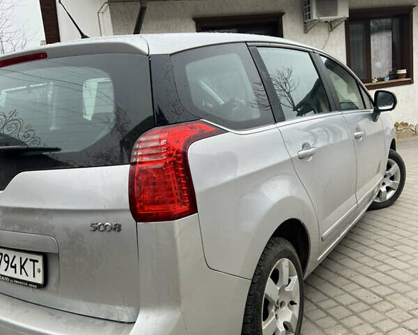 Серый Пежо 5008, объемом двигателя 1.6 л и пробегом 273 тыс. км за 8400 $, фото 56 на Automoto.ua