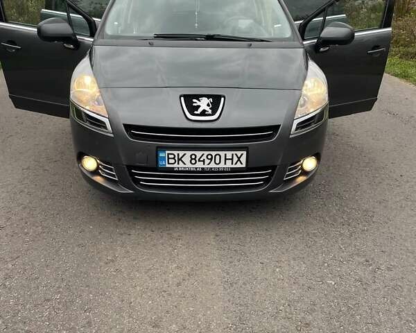 Сірий Пежо 5008, об'ємом двигуна 1.56 л та пробігом 235 тис. км за 7800 $, фото 8 на Automoto.ua