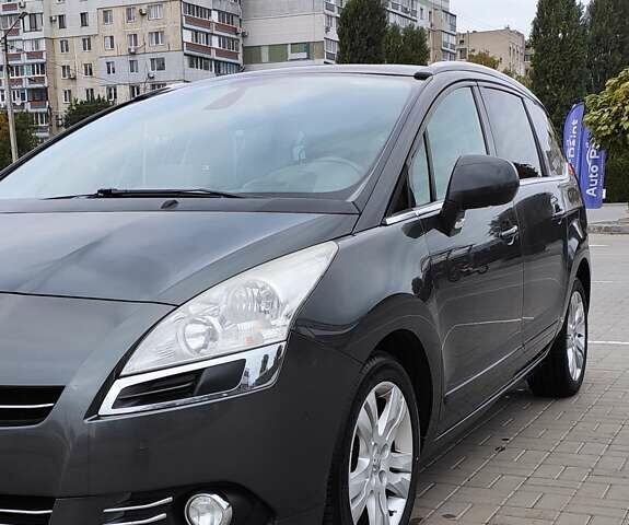 Сірий Пежо 5008, об'ємом двигуна 1.56 л та пробігом 298 тис. км за 10000 $, фото 3 на Automoto.ua