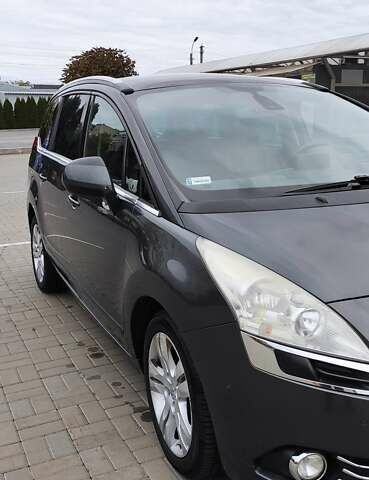 Сірий Пежо 5008, об'ємом двигуна 1.56 л та пробігом 298 тис. км за 10000 $, фото 5 на Automoto.ua