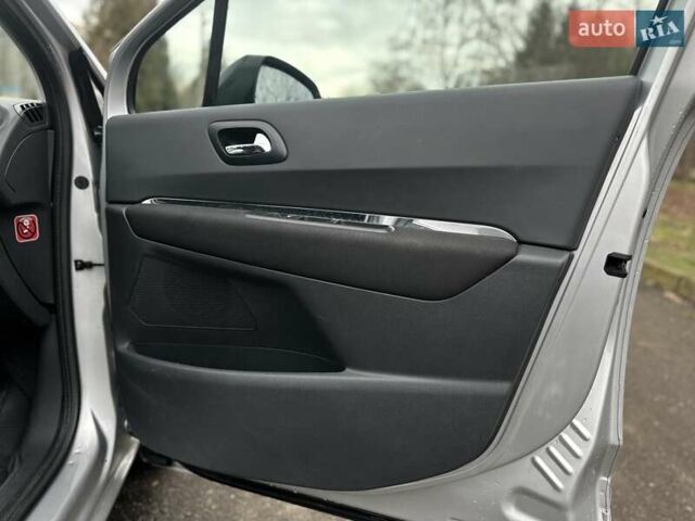 Сірий Пежо 5008, об'ємом двигуна 1.6 л та пробігом 213 тис. км за 6650 $, фото 5 на Automoto.ua