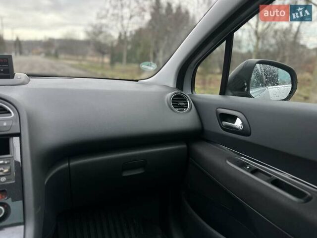 Сірий Пежо 5008, об'ємом двигуна 1.6 л та пробігом 213 тис. км за 6650 $, фото 18 на Automoto.ua